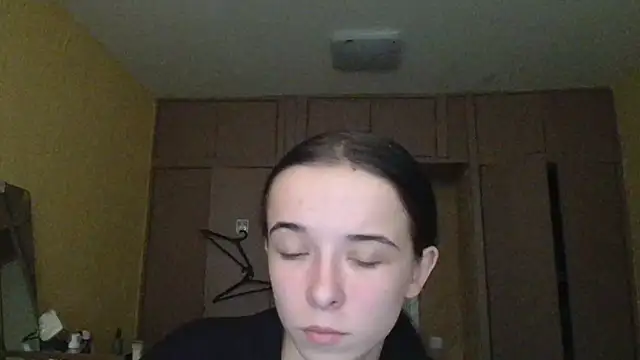 Emilia Light online show from October 2025 09:09:01 AM