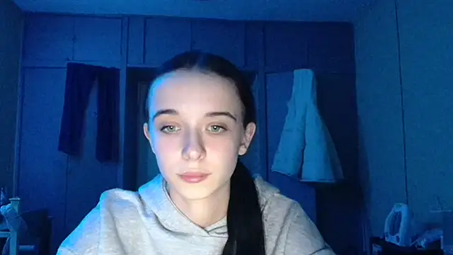 Emilia Light online show from December 2025 10:06:01 PM