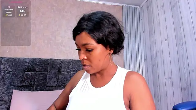 Snapshot of Layla_lell chatting on November 2025 12:48:02 PM Layla lell online show from November 2025 12:48:02 PM