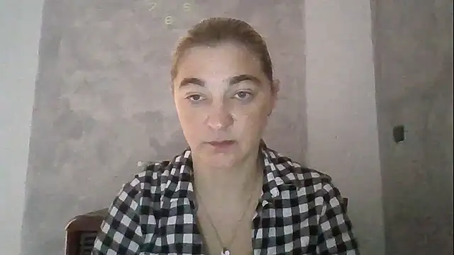 Snapshot of GoldenAngelMilf chatting on October 2025 07:16:01 AM GoldenAngelMilf online show from October 2025 07:16:01 AM