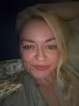 demidelightfulxx online show from October 2025 09:05:02 PM