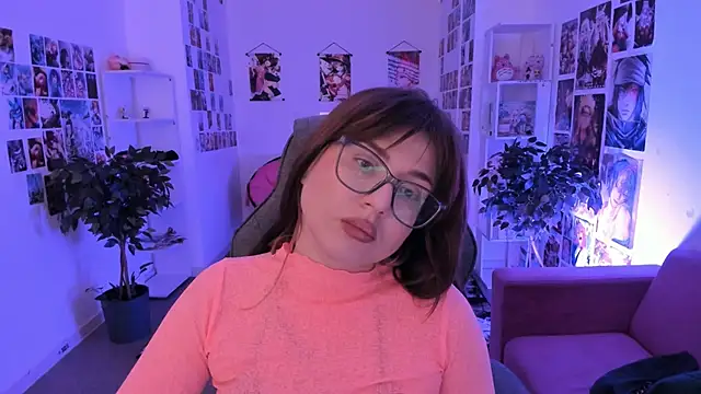 FameyBlum online show from October 2025 11:57:02 AM