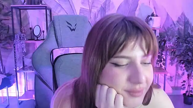 FameyBlum online show from October 2025 11:14:02 AM