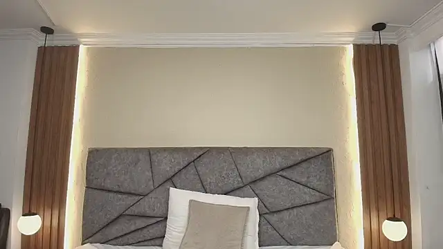 GabySweett  online show from April 2026 01:22:01 PM