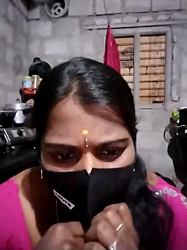 Snapshot of Tamil_Hot_Sandy chatting on December 2025 03:51:02 PM Tamil Hot Sandy online show from December 2025 03:51:02 PM