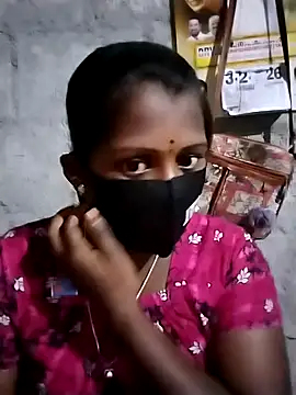 Snapshot of Tamil_Hot_Sandy chatting on February 2026 06:24:02 PM Tamil Hot Sandy online show from February 2026 06:24:02 PM