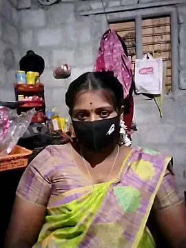 Snapshot of Tamil_Hot_Sandy chatting on February 2026 04:54:01 PM Tamil Hot Sandy online show from February 2026 04:54:01 PM