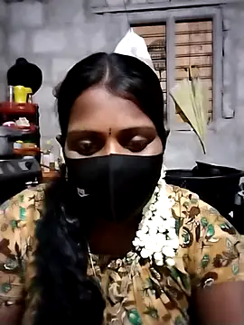 Snapshot of Tamil_Hot_Sandy chatting on February 2026 06:25:01 PM Tamil Hot Sandy online show from February 2026 06:25:01 PM