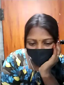 Snapshot of Tamil_Hot_Sandy chatting on February 2026 09:22:02 PM Tamil Hot Sandy online show from February 2026 09:22:02 PM
