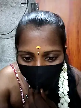Snapshot of Tamil_Hot_Sandy chatting on February 2026 06:16:01 PM Tamil Hot Sandy online show from February 2026 06:16:01 PM