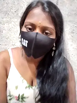 Snapshot of Tamil_Hot_Sandy chatting on February 2026 05:17:02 AM Tamil Hot Sandy online show from February 2026 05:17:02 AM