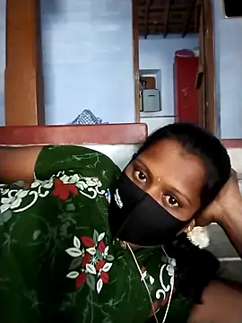 Snapshot of Tamil_Hot_Sandy chatting on May 2026 05:02:02 AM Tamil Hot Sandy online show from May 2026 05:02:02 AM