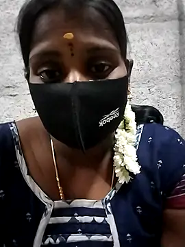Snapshot of Tamil_Hot_Sandy chatting on June 2026 05:18:01 PM Tamil Hot Sandy online show from June 2026 05:18:01 PM