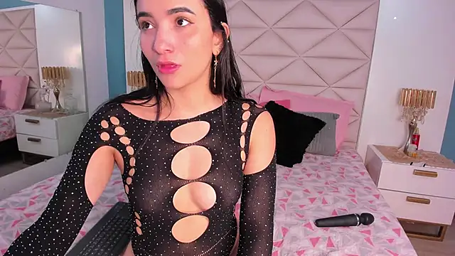 Snapshot of EliDurann chatting on October 2025 12:42:02 PM EliDurann online show from October 2025 12:42:02 PM