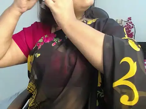 Queen Homaira online show from November 2025 03:41:01 AM