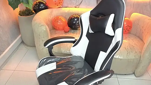 Snapshot of nathaly_tp chatting on October 2025 01:01:02 PM nathaly tp online show from October 2025 01:01:02 PM