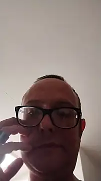 Snapshot of Hunglongny chatting on January 2026 03:00:02 AM Hunglongny online show from January 2026 03:00:02 AM