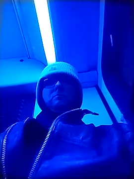 Snapshot of Hunglongny chatting on March 2026 11:06:01 AM Hunglongny online show from March 2026 11:06:01 AM