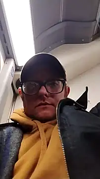 Snapshot of Hunglongny chatting on March 2026 11:03:01 AM Hunglongny online show from March 2026 11:03:01 AM