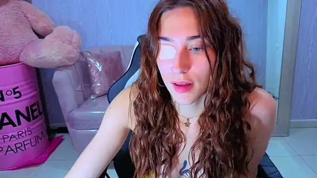 Snapshot of beba_fox_a chatting on April 2026 06:41:02 AM beba fox a online show from April 2026 06:41:02 AM