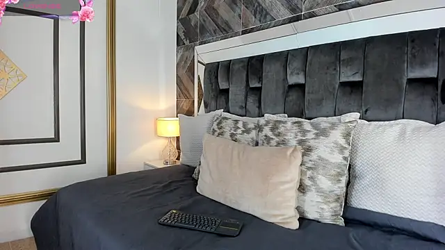 NaylaGrey online show from February 2026 11:44:01 AM