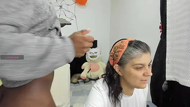 Yin yang hot online show from October 2025 10:12:01 PM