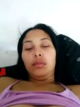 Snapshot of mommy-hot-valeria chatting on April 2026 01:05:02 PM mommy-hot-valeria online show from April 2026 01:05:02 PM