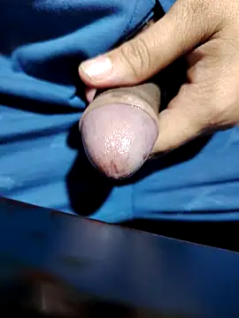 Snapshot of Sir_clouden chatting on November 2025 11:51:01 PM Sir clouden online show from November 2025 11:51:01 PM