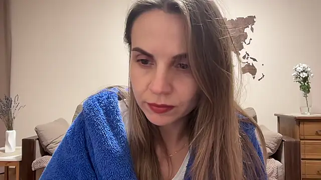 Snapshot of AnnieLove7722 chatting on November 2025 08:12:01 PM AnnieLove7722 online show from November 2025 08:12:01 PM