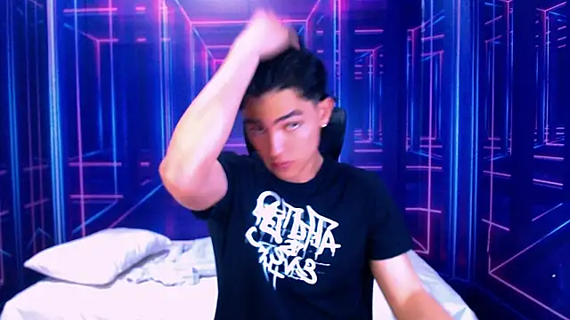 RomeoMillerr online show from October 2025 07:05:02 PM