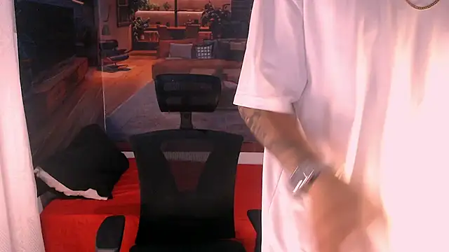 RomeoMillerr online show from December 2025 07:11:02 PM