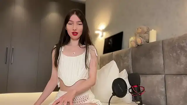 AnaMoonlight online show from February 2026 04:57:02 AM