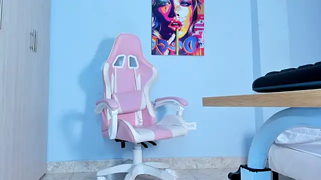 Snapshot of Athenea__fox chatting on November 2025 11:43:01 AM Athenea fox online show from November 2025 11:43:01 AM