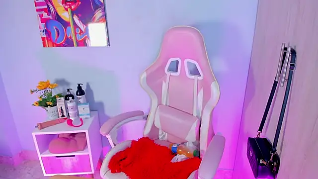 Snapshot of Athenea__fox chatting on November 2025 11:32:01 AM Athenea fox online show from November 2025 11:32:01 AM