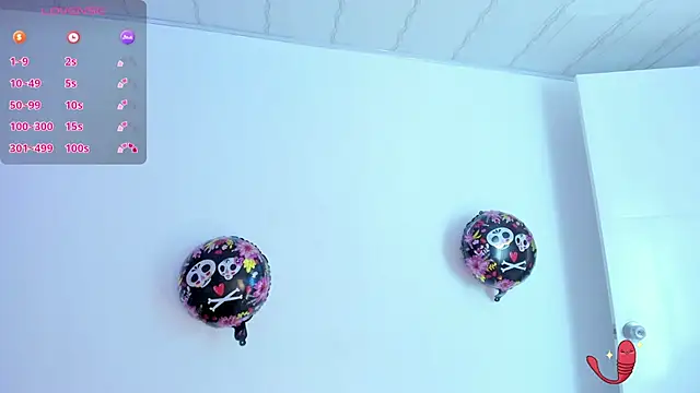 XaanderGrey online show from October 2025 06:52:01 PM