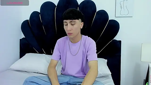 XaanderGrey online show from December 2025 06:15:02 PM