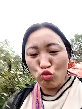 zhen-zo online show from April 2026 04:11:01 AM