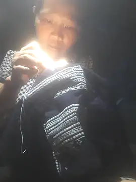 bree-zz online show from October 2025 04:09:01 AM