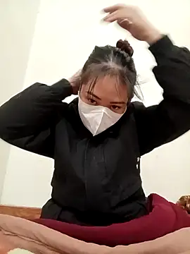 bree-zz online show from November 2025 11:09:01 PM