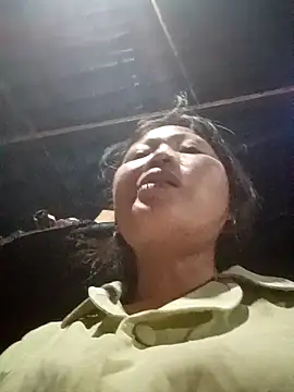 bree-zz online show from March 2026 01:54:02 PM