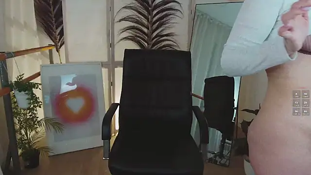 MayWins online show from November 2025 10:42:02 PM