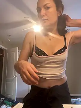 sexybriiiixoxo online show from April 2026 09:43:01 PM