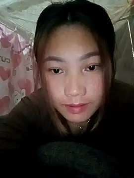 min-xinh online show from December 2025 01:15:02 AM