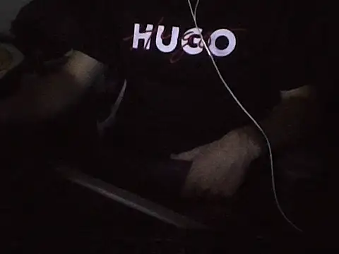 Snapshot of AlbertoRuiz086 chatting on September 2025 06:29:01 AM AlbertoRuiz086 online show from September 2025 06:29:01 AM