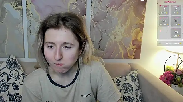 Snapshot of CamillaDreamer chatting on May 2026 02:34:02 PM CamillaDreamer online show from May 2026 02:34:02 PM