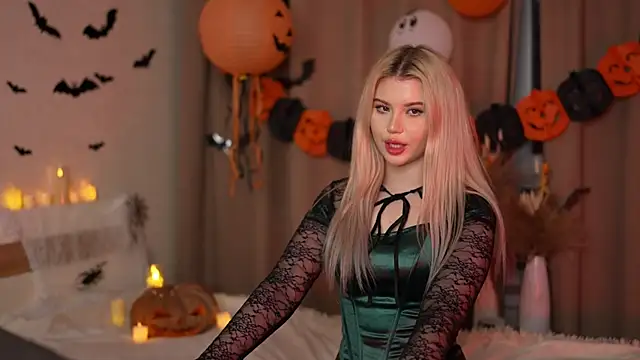 Snapshot of AshleyNikoo chatting on October 2025 03:58:01 PM AshleyNikoo online show from October 2025 03:58:01 PM