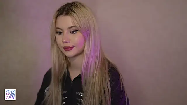 Snapshot of AshleyNikoo chatting on November 2025 06:50:01 PM AshleyNikoo online show from November 2025 06:50:01 PM