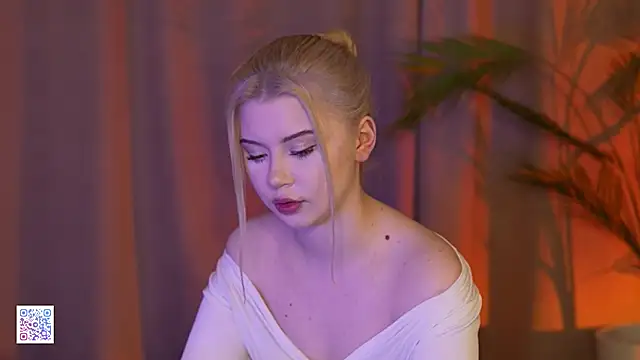 Snapshot of AshleyNikoo chatting on November 2025 04:51:01 PM AshleyNikoo online show from November 2025 04:51:01 PM