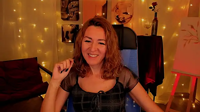 Snapshot of DonnaSmitth chatting on October 2025 03:27:01 PM DonnaSmitth online show from October 2025 03:27:01 PM