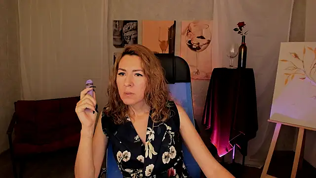 Snapshot of DonnaSmitth chatting on October 2025 03:24:01 PM DonnaSmitth online show from October 2025 03:24:01 PM